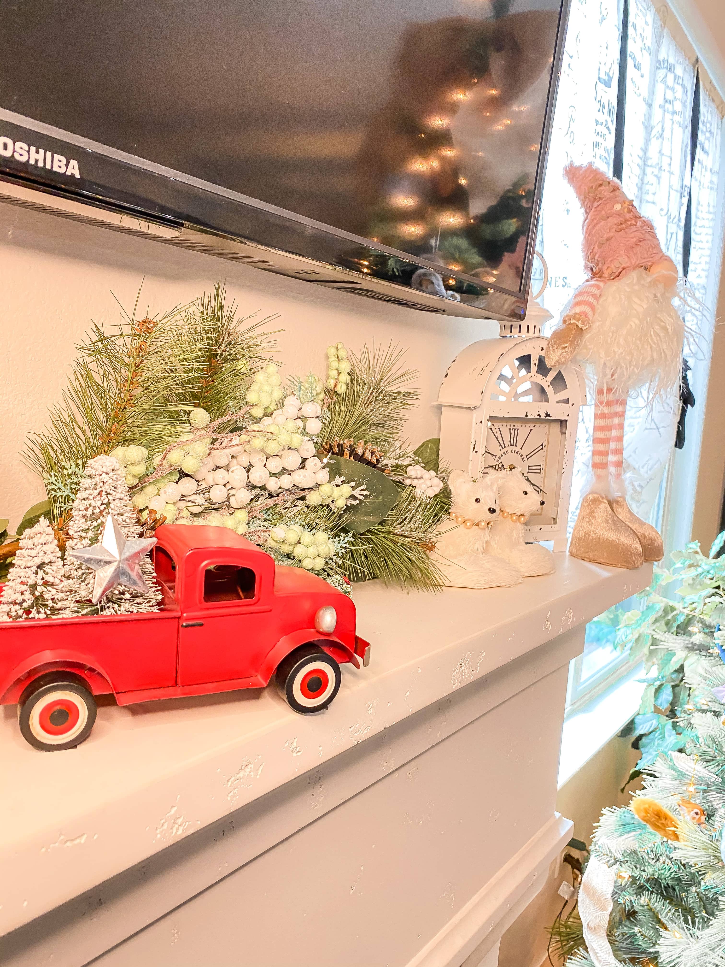 fireplace mantle holidays decor