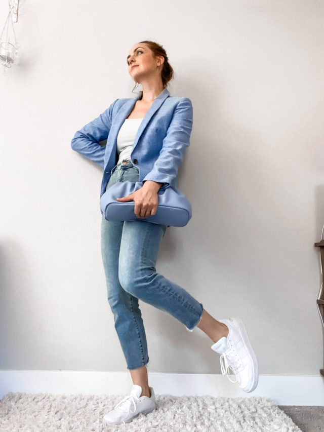 5 Outfits With White Sneakers
